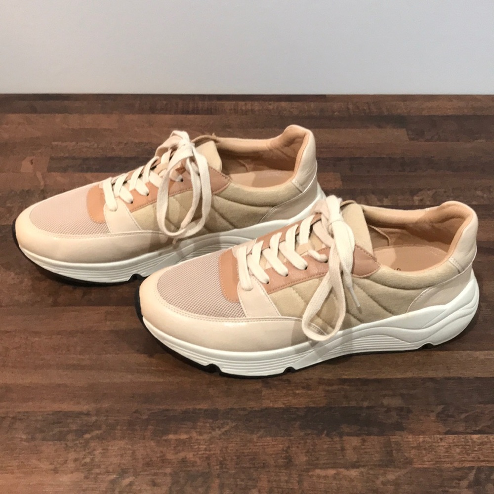 Oasis Society tennis shoes